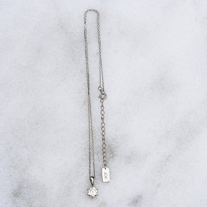 Moissanite necklace one stone